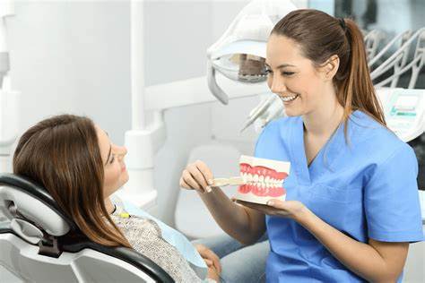 What is a Public Health Dental Hygienist